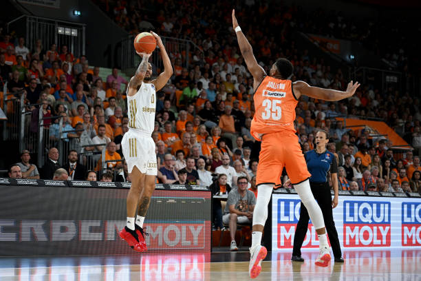 王钰栋甚至 王钰栋甚至