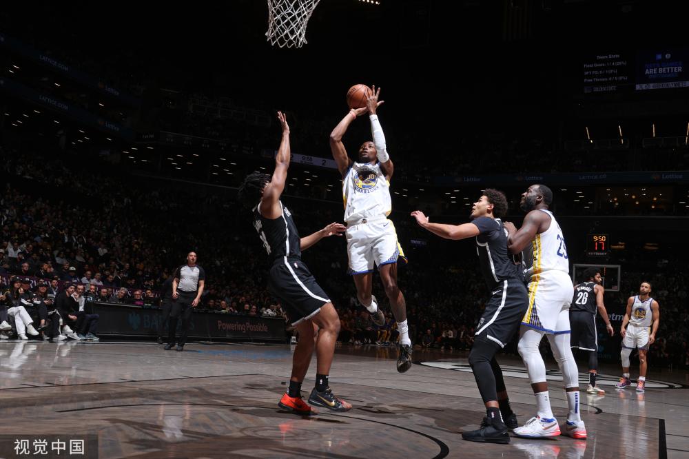 持球牵制与 持球牵制与